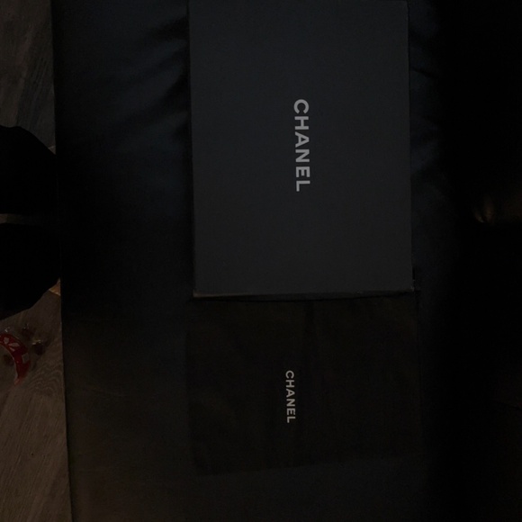 Chanel - Picture 4 of 4